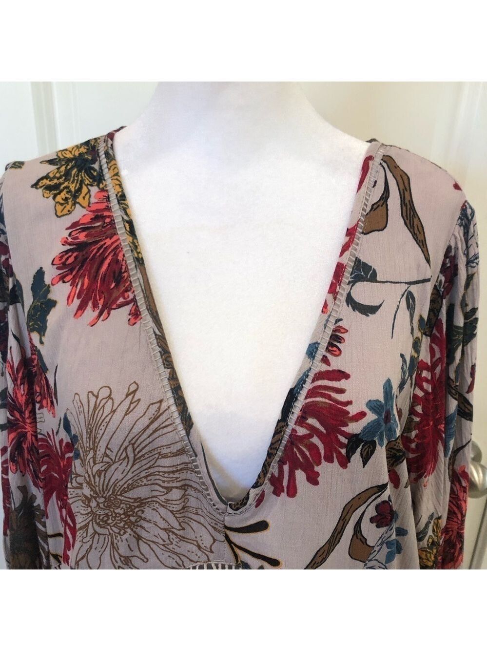 Jodifl Size L baby doll style floral print dress. Peasant v-neck cottagecore - Picture 4 of 13